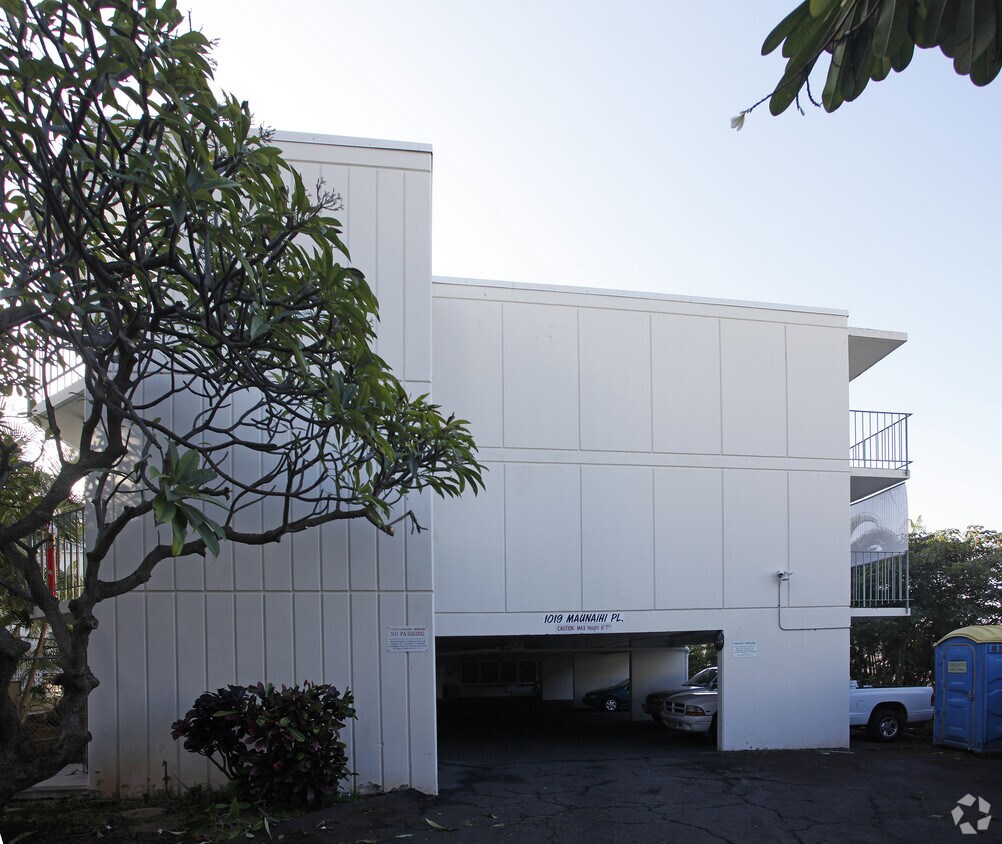 Building Photo - 1019 Maunaihi Pl