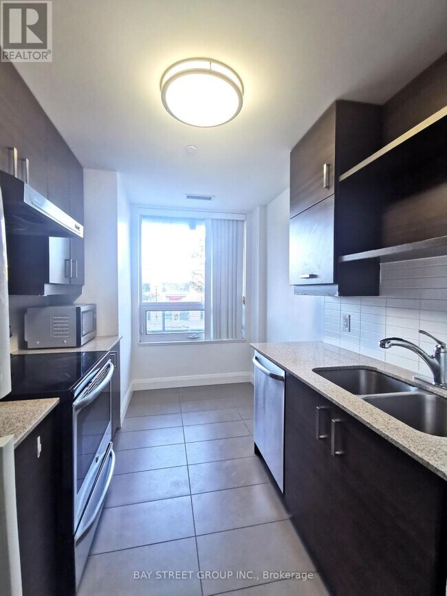 Photo du bâtiment - 8200 Birchmount Rd