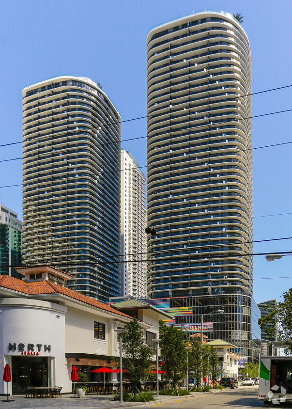 Primary Photo - Brickell Heights