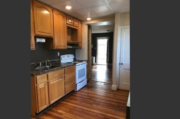 Kitchen - 2125 Old Welsh Rd