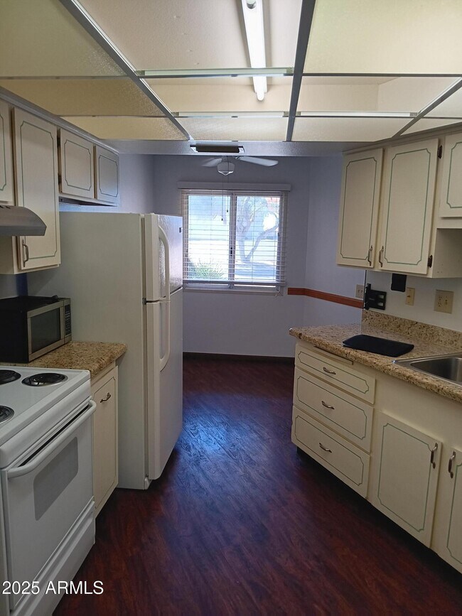 Foto del edificio - 13506 W Star Ridge Dr