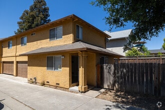 Building Photo - 144 W Main Ave
