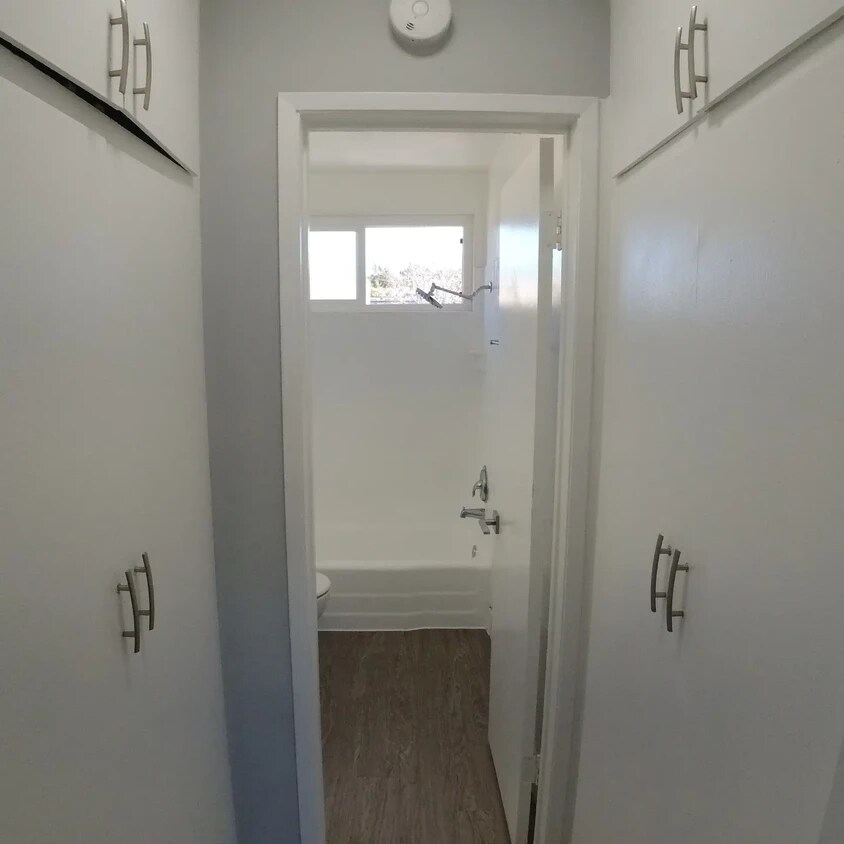 Foto principal - 4127 Monroe St