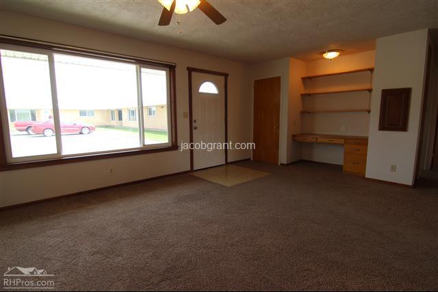 Building Photo - 673 Cambridge Dr