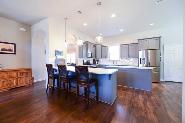 Building Photo - 9180 Cres Lodge Cir