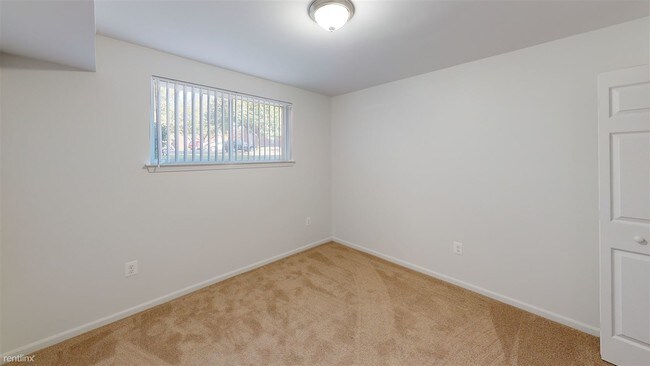 Foto del edificio - 1425 Leforge Rd