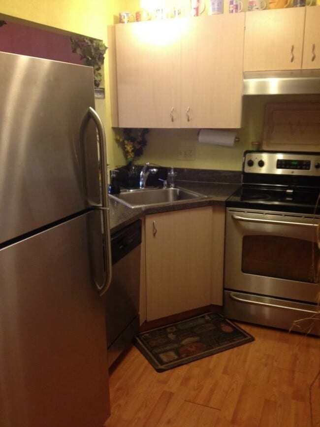 Building Photo - Beautiful Townhome Style Condo Harbour Pointe / Mukilteo