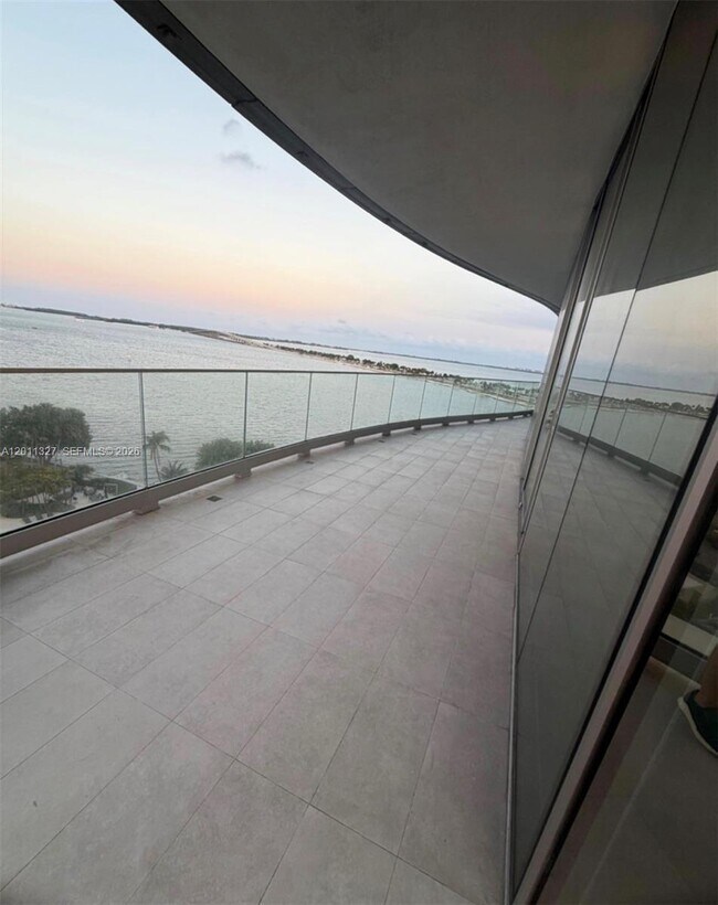 Foto del edificio - 175 SE 25th Rd