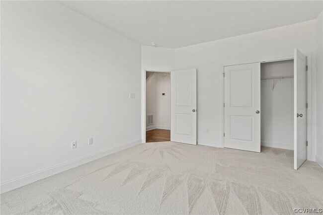 Foto del edificio - 13808 Village View Dr