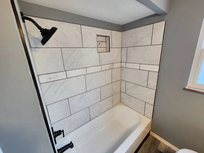 Photo - 11202 Mountview Ave House