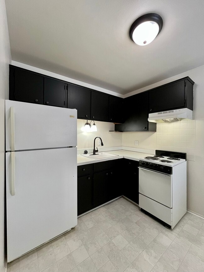 Building Photo - Harrison Street Apartments