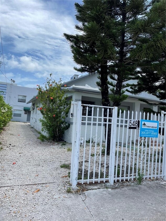 Primary Photo - 550 NW 30th St