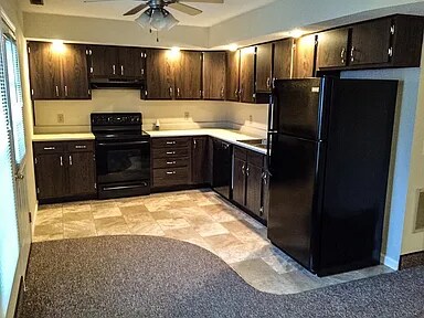 Foto del edificio - 903 Fleetwood Dr