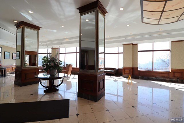 Foto del edificio - 100 Old Palisade Rd