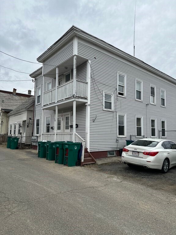 Primary Photo - 10 Water St Ln