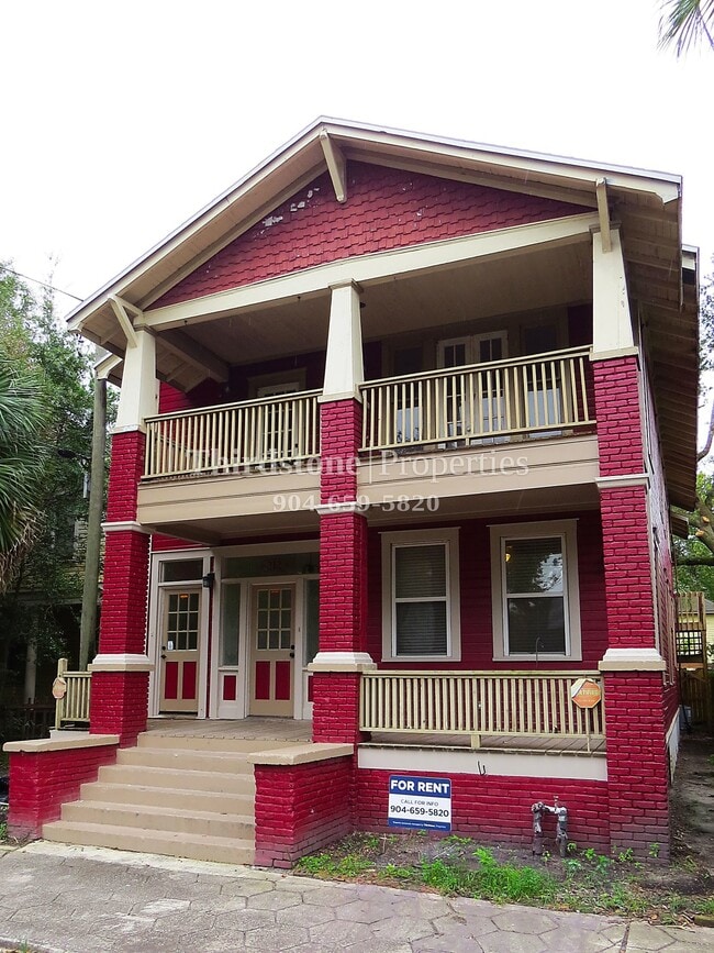 Building Photo - 212 E 6th St