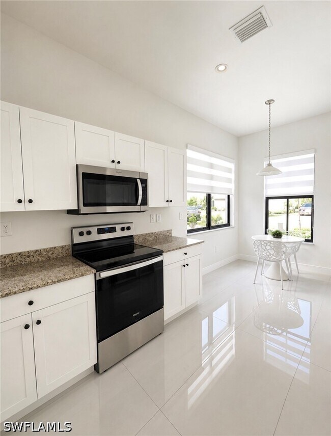 Foto del edificio - 5487 Cassidy Ln