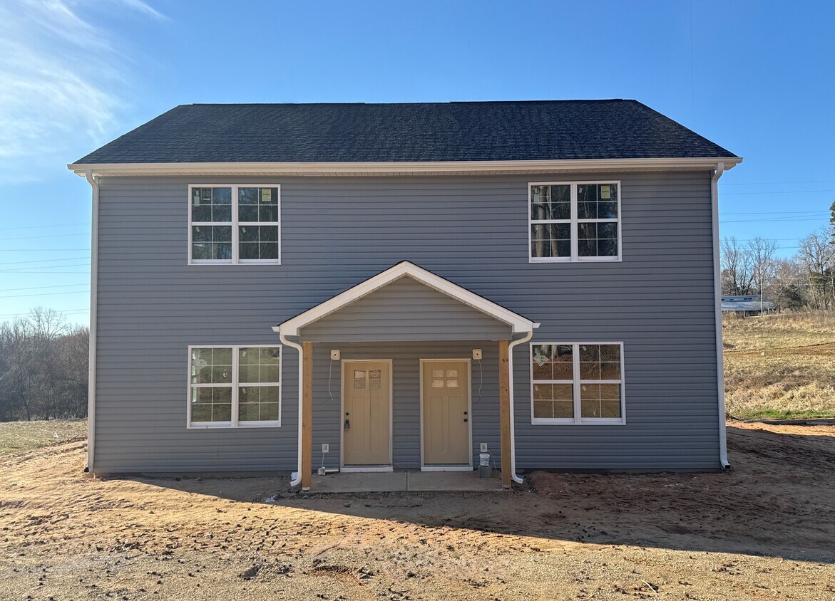 Building Photo - 540-542 Wallburg-High Point Rd