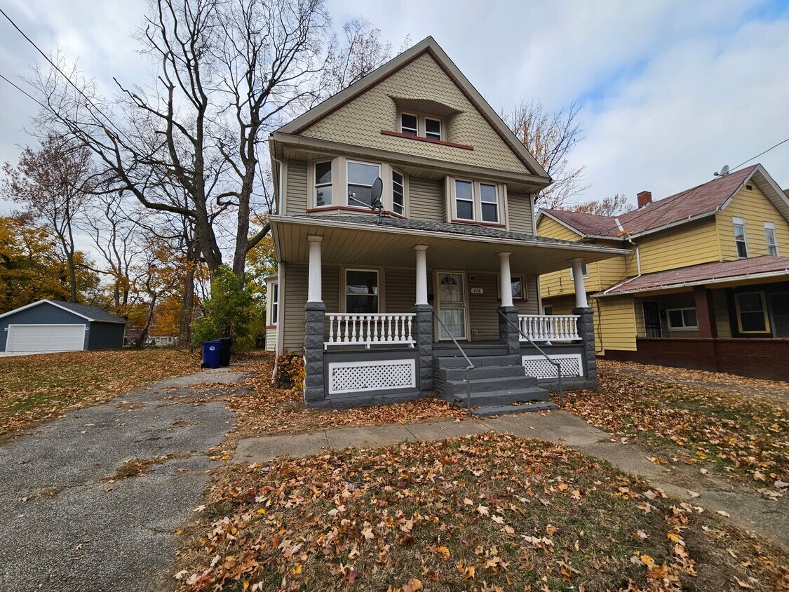 Foto principal - 876 E 149th St