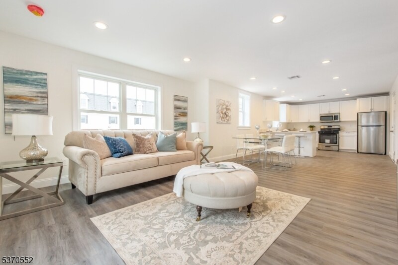 Foto principal - 35 2nd St