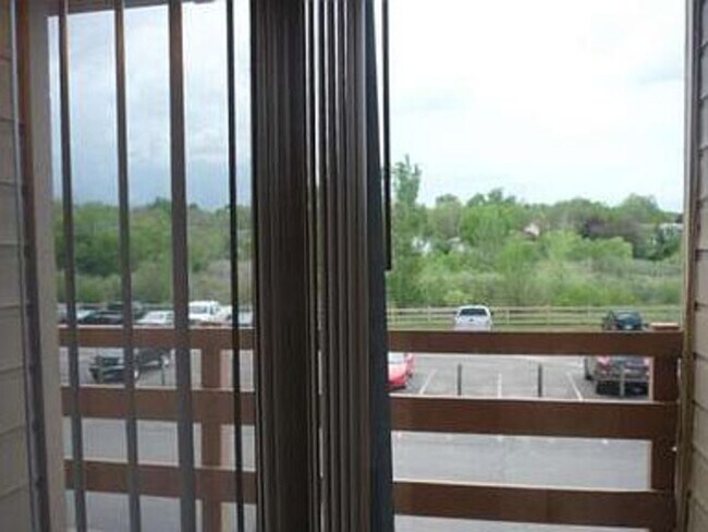 Building Photo - 3121 S Tamarac Dr