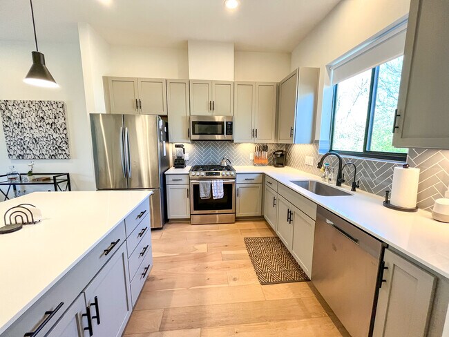 Foto del edificio - 3700 Clawson Rd