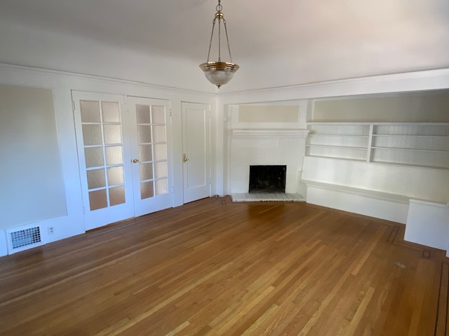 Primary Photo - 4176 Terrace Ave