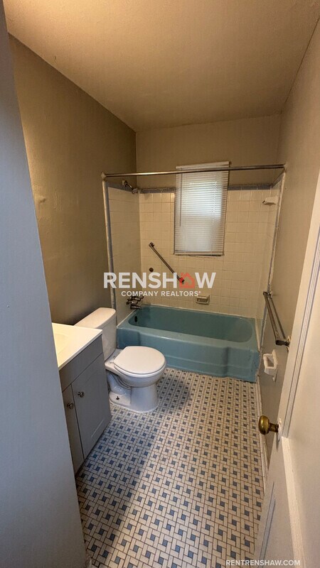 Foto del edificio - 4667 Violet Ave