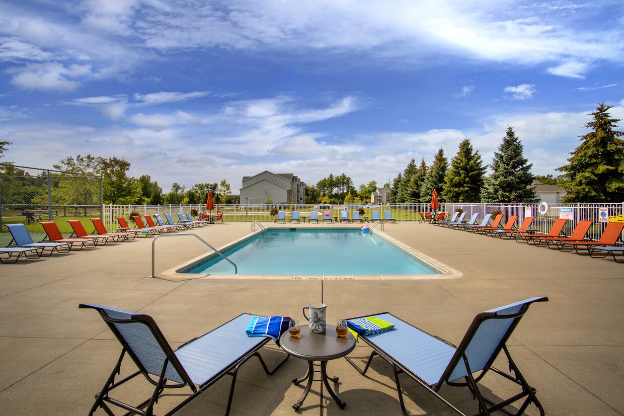 Somerset Park Apartments in Bath, MI