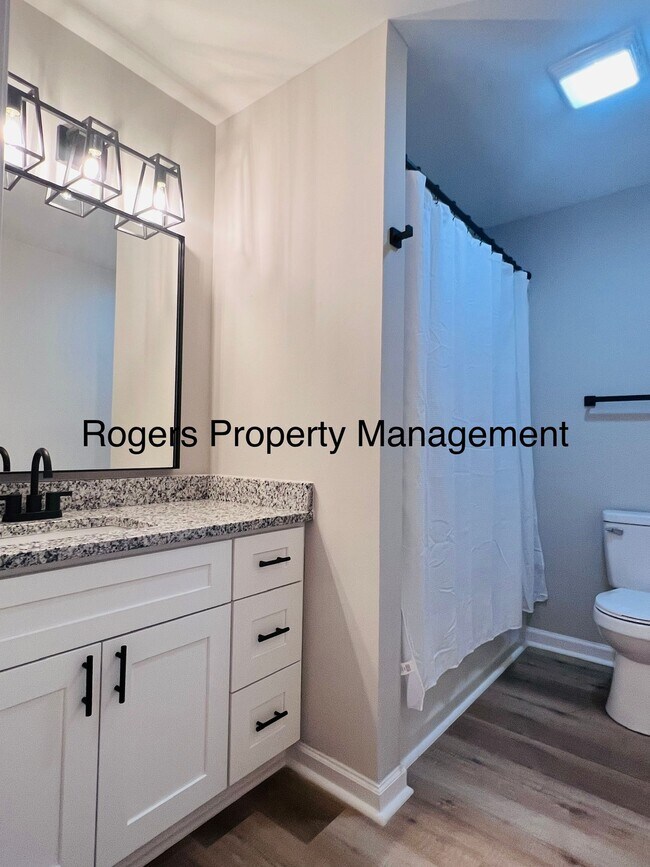 Foto del edificio - Renovated Apartment - Comfy and Convenient