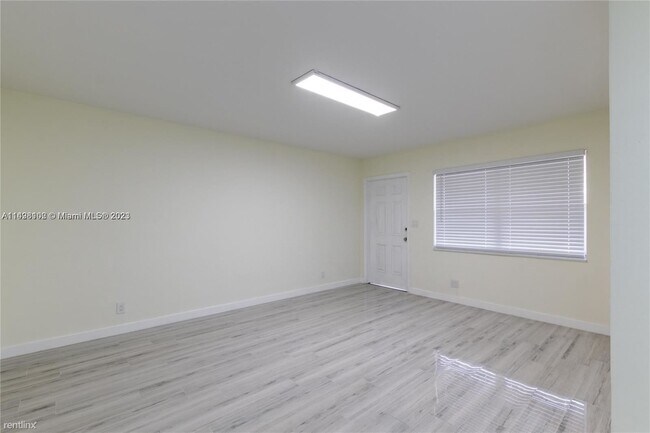 Foto del edificio - 1 br, 1 bath House - 1816 McKinley St Apt 9