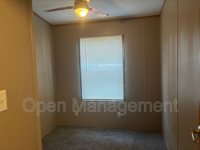 Building Photo - 4950 W Farm Rd 156