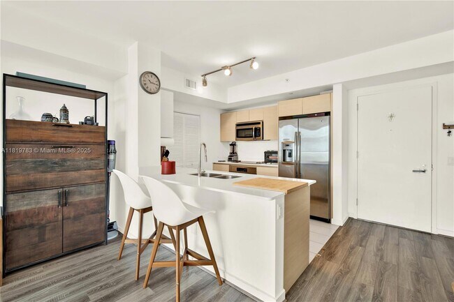 Building Photo - 4250 Biscayne Blvd