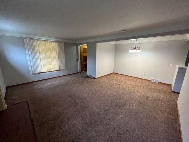 Building Photo - 20928 Littlestone Rd