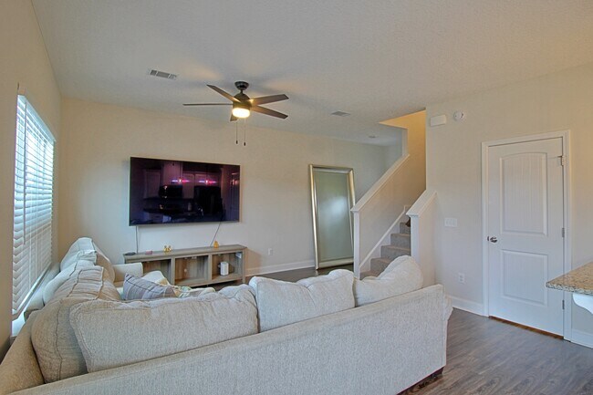 Foto del edificio - 681 Abode Ave