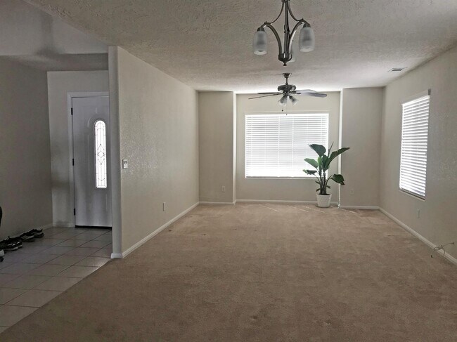 Building Photo - 26951 Silver Lakes Pkwy