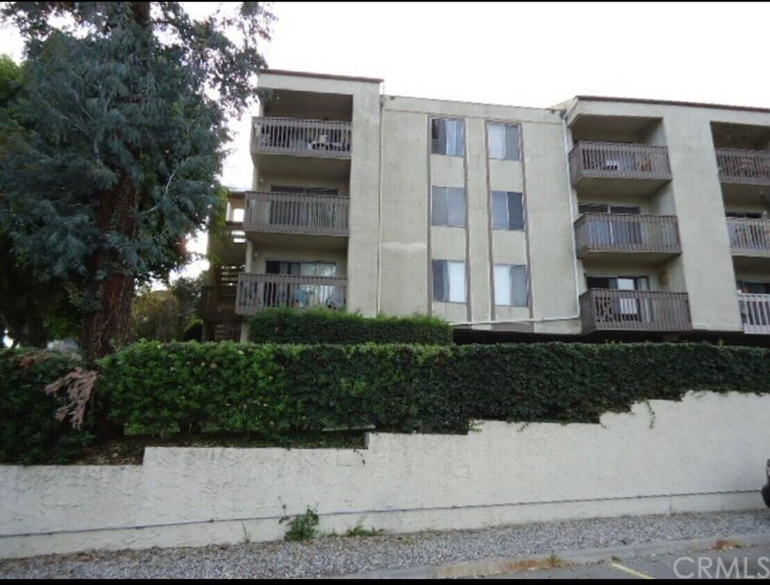 Primary Photo - 1620 Neil Armstrong St