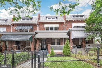 Building Photo - 415 Gallatin St NW