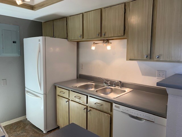 Building Photo - 13363 E Asbury Dr