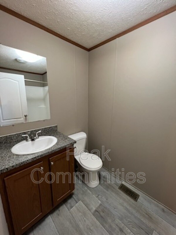 Foto del edificio - 7257 Kickapoo Trail