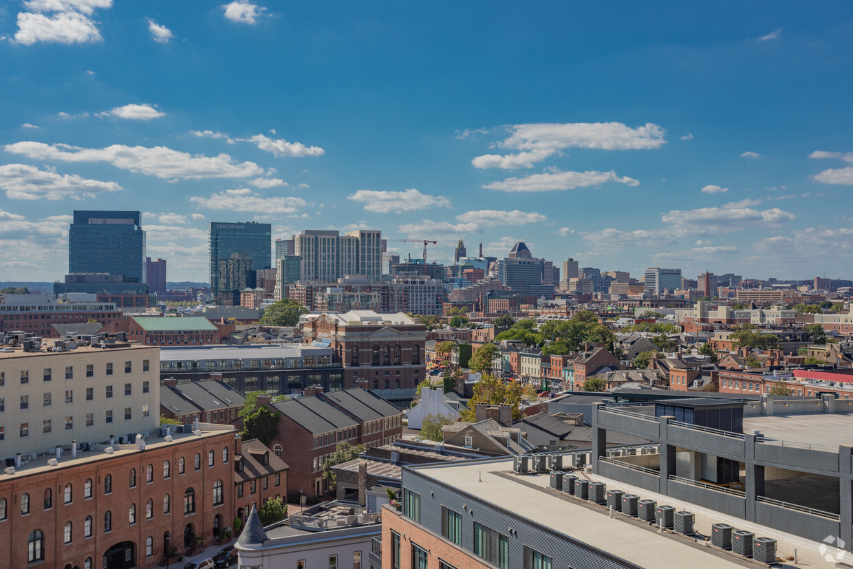 Vistas - The Crescent at Fells Point