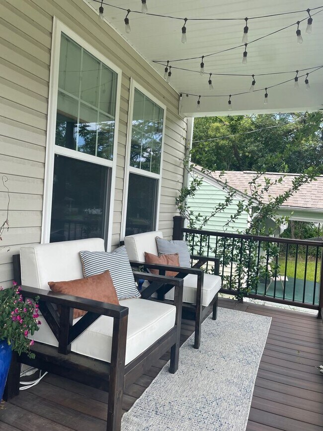 Building Photo - Spacious Single Family Home in Norfolk Wit...