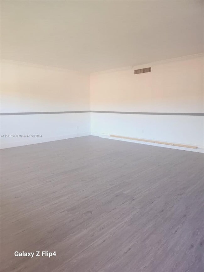 Building Photo - 11855 NE 19th Dr