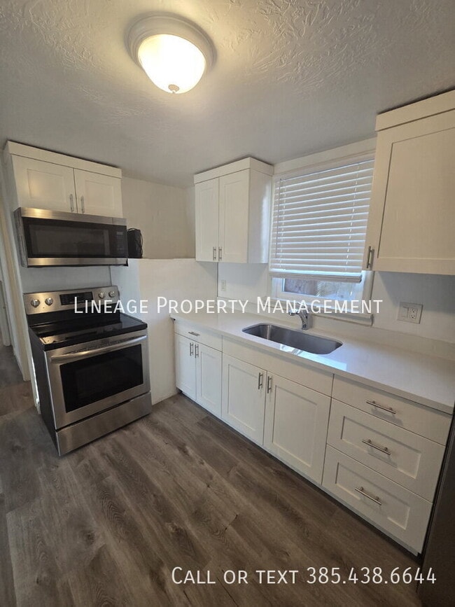 Foto del edificio - 759 E Scott Ave