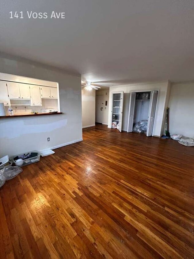 Photo - 141 Voss Ave-