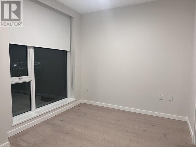 Photo du bâtiment - 7418-7418 Paulson St
