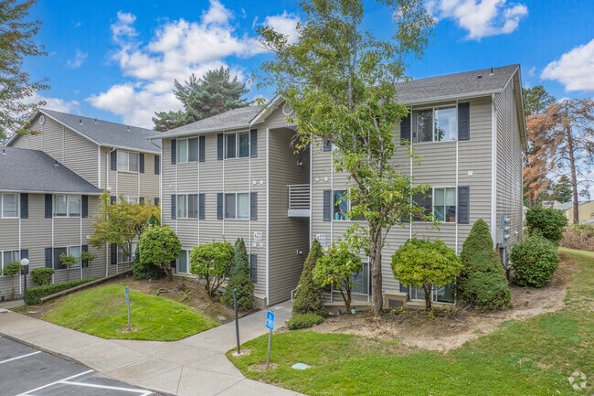 Building Photo - Bluebird Keizer