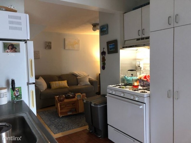 Building Photo - 1 br, 1 bath Apartment - 20 Sachem St