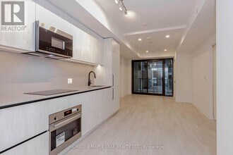 Building Photo - 35 Parliament St