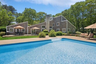 8 Indian Pipe Dr